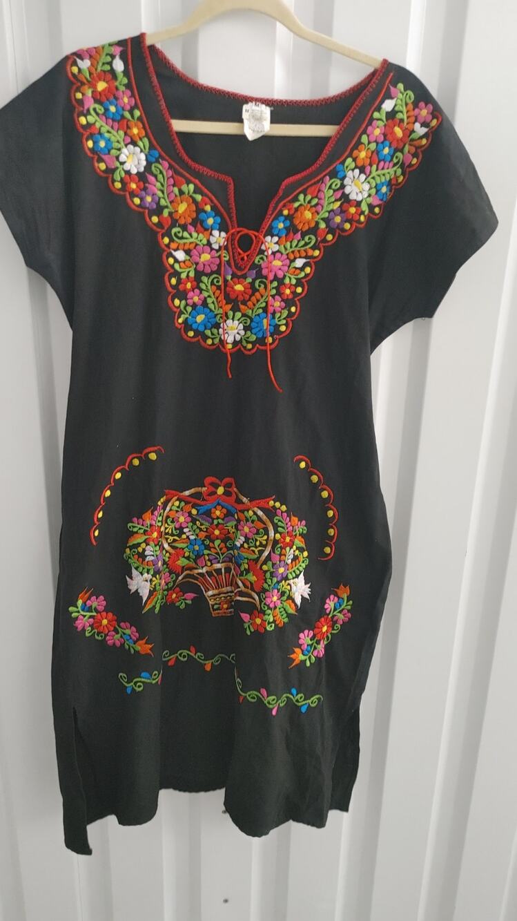 Boutique Embroidered Mexican Dress Multicolor String Tie Top Tie Back Medium